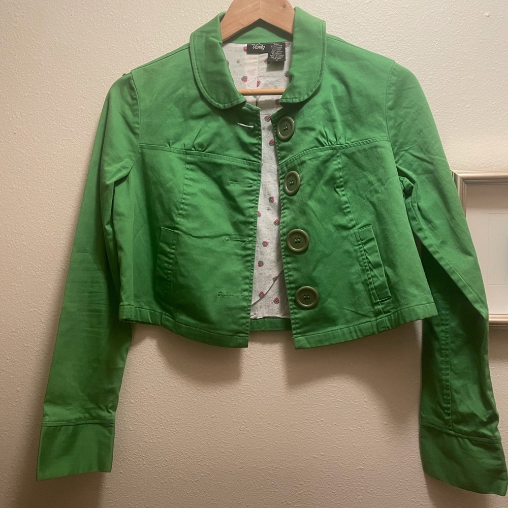 Vintage Vanity Cropped Button-up Jacket